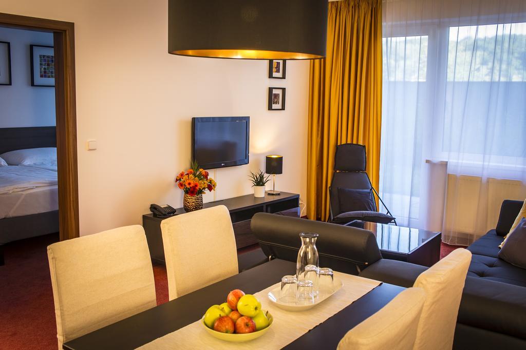 Apartmanovy Dum Landek Ostrava Ngoại thất bức ảnh